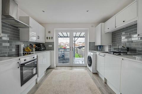 2 bedroom terraced house for sale, Howard Avenue, Bexley