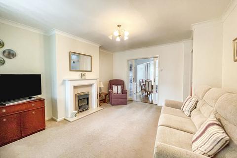 3 bedroom semi-detached house for sale, Barton Drive, Hedge End, SO30