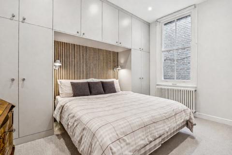 2 bedroom flat for sale, Courtfield Gardens, Earls Court, London