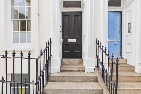 2 bedroom flat for sale, Flat 3, 27 Pier Road, St Helier
