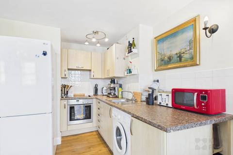 2 bedroom flat for sale, Flat 3, 27 Pier Road, St Helier