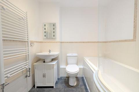 undefined, To Let - Ennismore Gardens, Southport - Two Bedroom Apt with Balcony