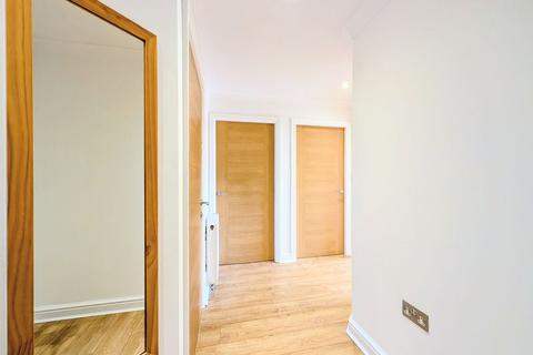 undefined, To Let - Ennismore Gardens, Southport - Two Bedroom Apt with Balcony