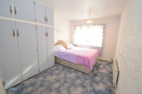 3 bedroom semi-detached house for sale, Wedgewood Drive, Widnes