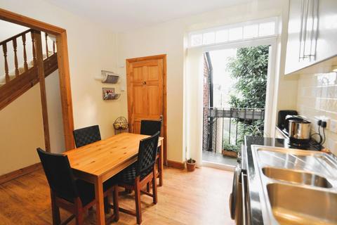 undefined, Brooksville Avenue, London
