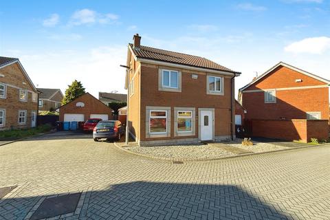 3 bedroom detached house for sale, Ha'penny Bridge Way, Hull HU9