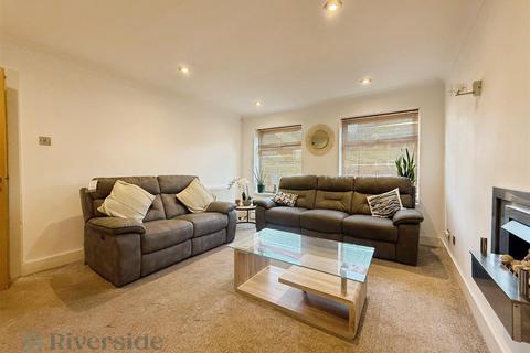 3 bedroom detached house for sale, Ha'penny Bridge Way, Hull HU9