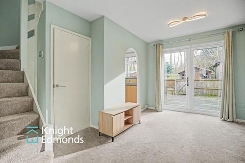 1 bedroom terraced house to rent, Woodbury Road, Chatham, ME5