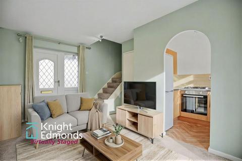 1 bedroom terraced house to rent, Woodbury Road, Chatham, ME5
