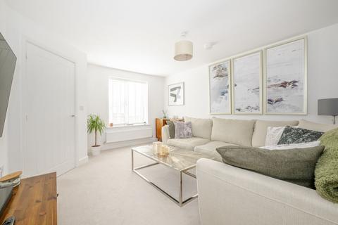 3 bedroom semi-detached house for sale, Wheatsheaf Avenue, Uckfield