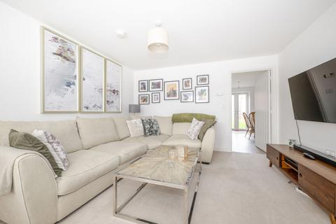3 bedroom semi-detached house for sale, Wheatsheaf Avenue, Uckfield