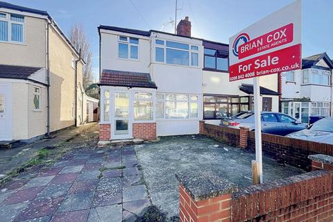 3 bedroom semi-detached house for sale, Neal Avenue, Southall