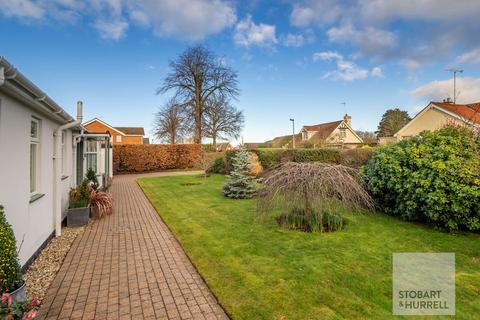 3 bedroom detached house for sale, Meadow Drive, Norwich NR12