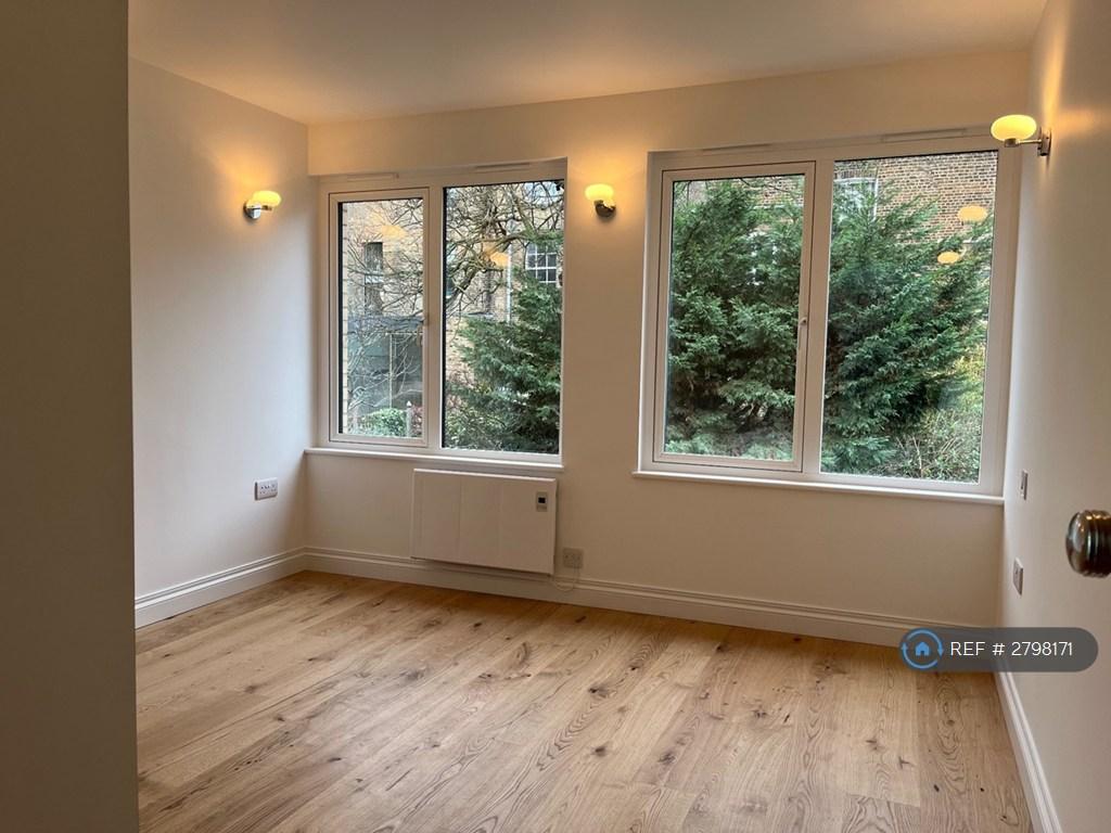 Upstairs Bedroom 1