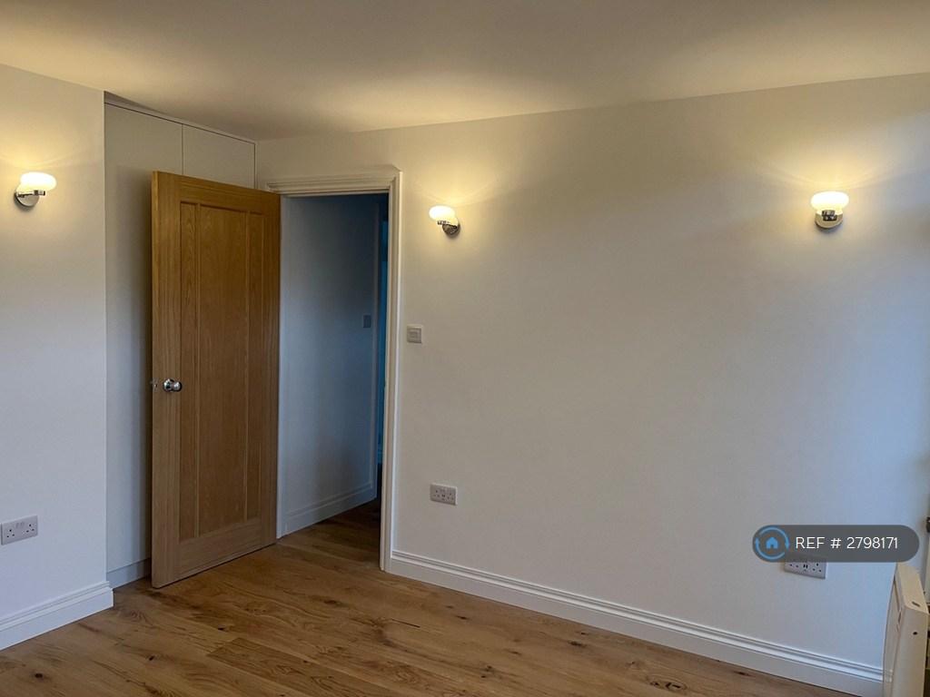 Upstairs Bedroom 2