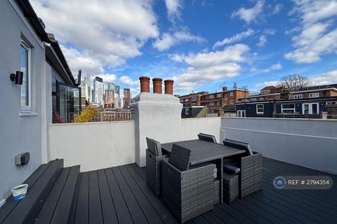 3 bedroom maisonette to rent, Goldsboro Road, London, SW8
