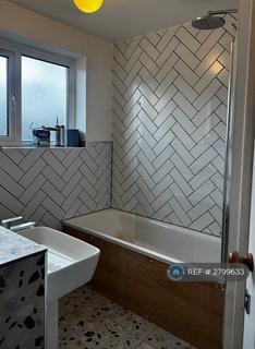 4 bedroom terraced house to rent, Bow Locks, London, E3