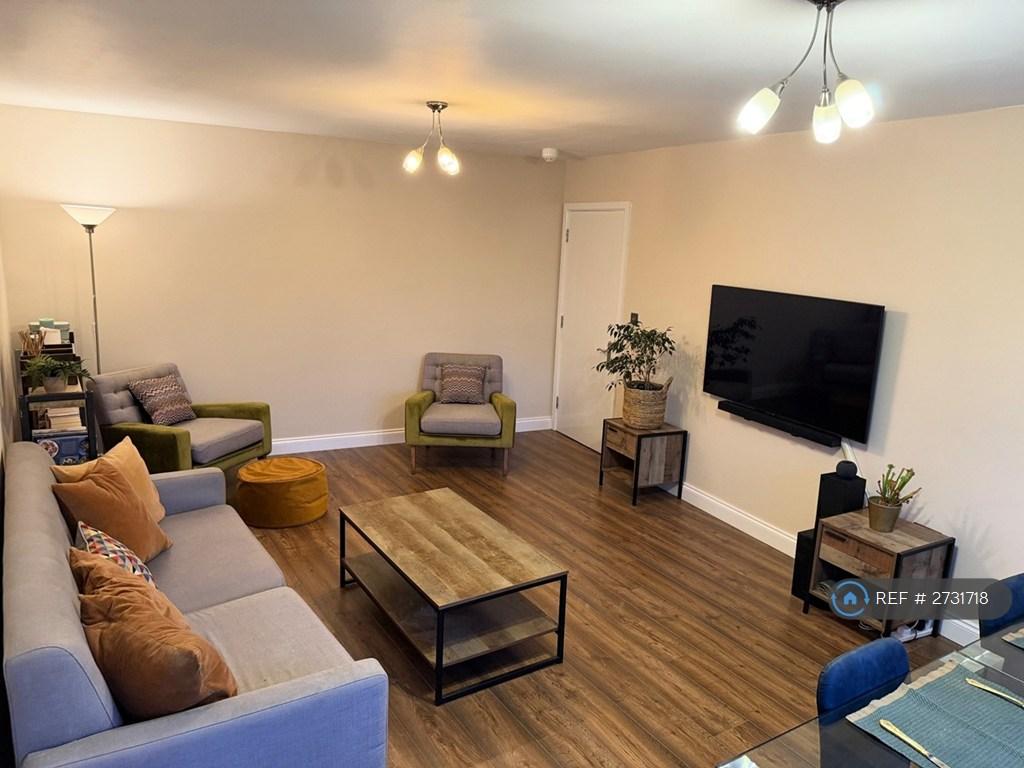 Living Room (3 Of 4)
