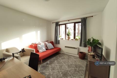 Inwen Court, London, SE8