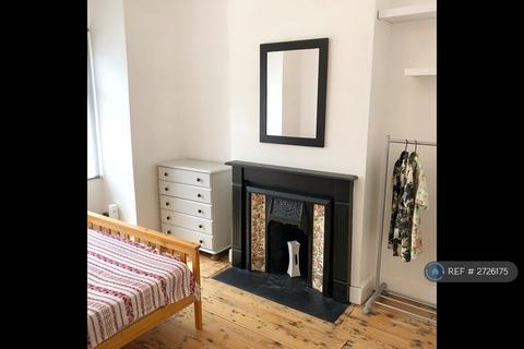 2 bedroom flat to rent, South Esk Road, London, E7