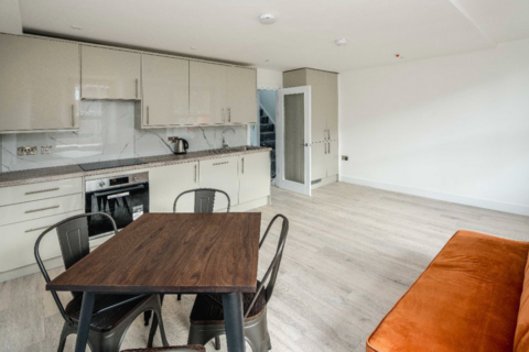 3 bedroom maisonette to rent, London N19