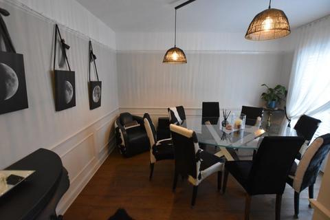 4 bedroom semi-detached house for sale, Canterbury Road, Harrow