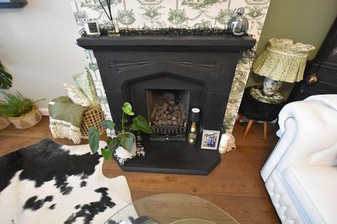 4 bedroom semi-detached house for sale, Canterbury Road, Harrow