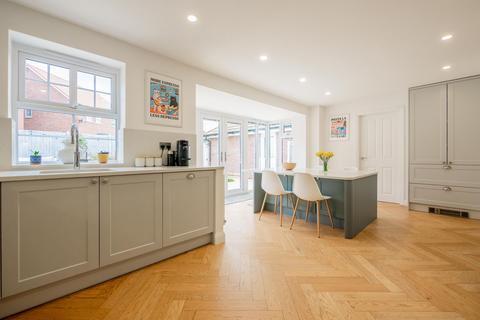 4 bedroom detached house for sale, Buttermere Gardens, Hockley SS5
