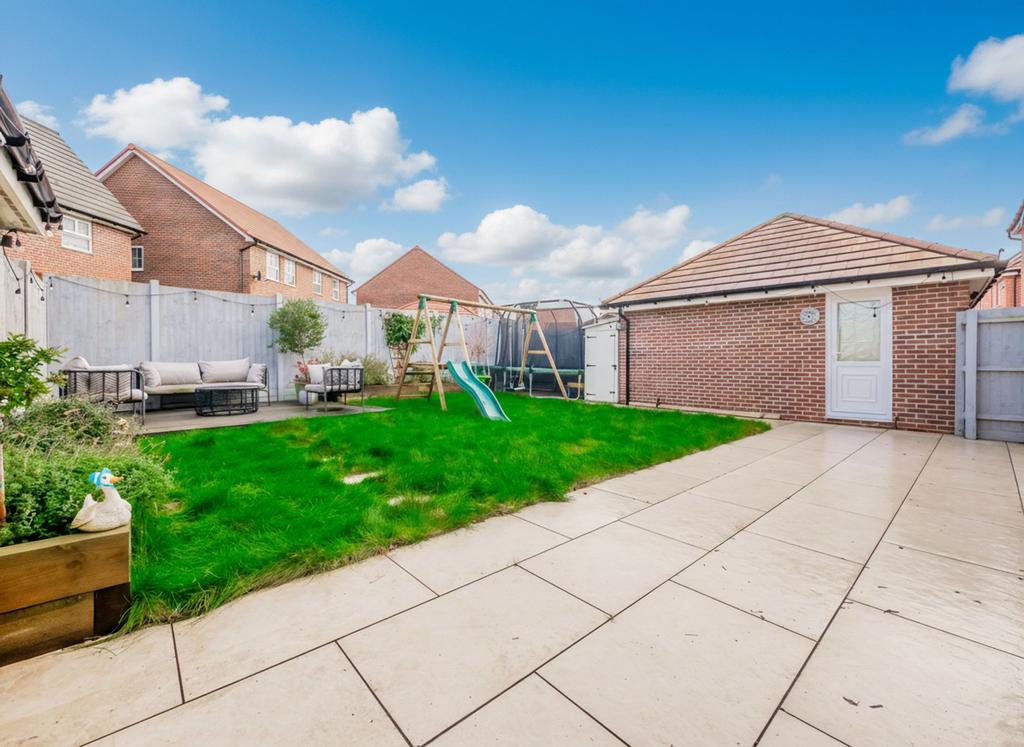 Garden/Garage