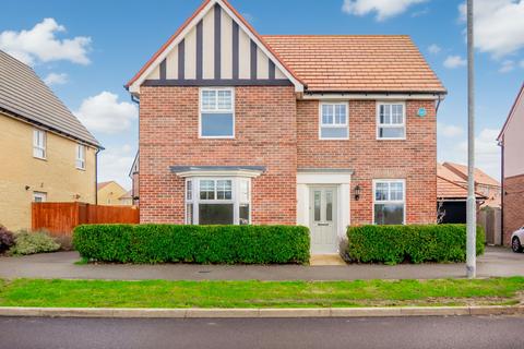 4 bedroom detached house for sale, Buttermere Gardens, Hockley SS5