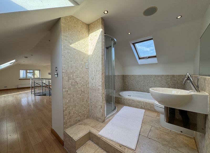 En Suite Bathroom