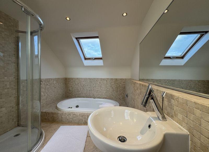 En Suite Bathroom