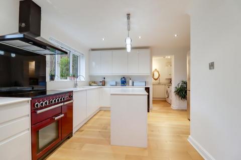5 bedroom detached house for sale, Bishops Grove, Windlesham GU20