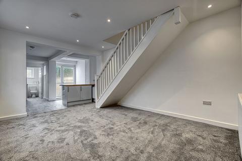 2 bedroom semi-detached house for sale, Vounog Hill, Chester CH4