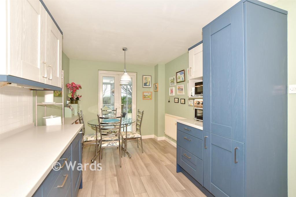 Kitchen/ Breakfast Room