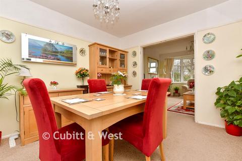 Monks Green, Fetcham KT22