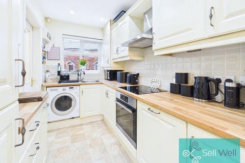 3 bedroom end of terrace house for sale, Charlton Fold, Manchester M28