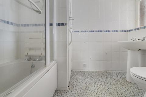 undefined, Worcester WR5