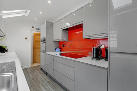 3 bedroom terraced house for sale, Harborough Road, Rushden, NN10 0LP