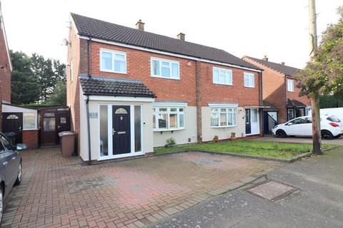 undefined, Luton LU2