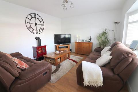 undefined, Luton LU2