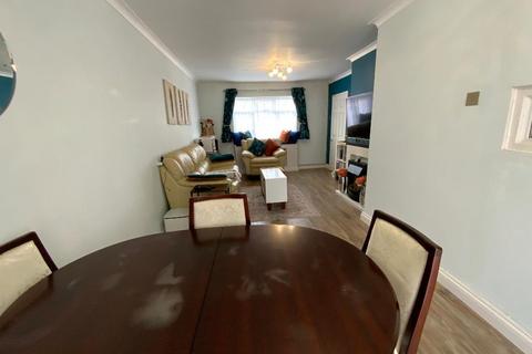 undefined, South Hornchurch RM13