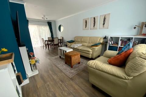 2 bedroom end of terrace house for sale, South Hornchurch RM13