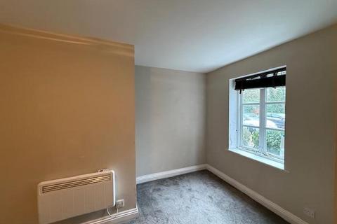 2 bedroom flat to rent, Upton Park, Slough, Buckinghamshire, SL1 2DA