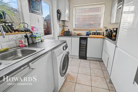 2 bedroom terraced house for sale, Yarmouth Road, Caister-On-Sea