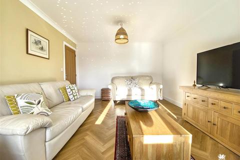 undefined, Llys Y Felin, Kidwelly