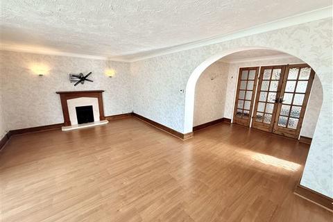 4 bedroom detached house for sale, The Glen, Worthing, West Sussex, BN13 2AD