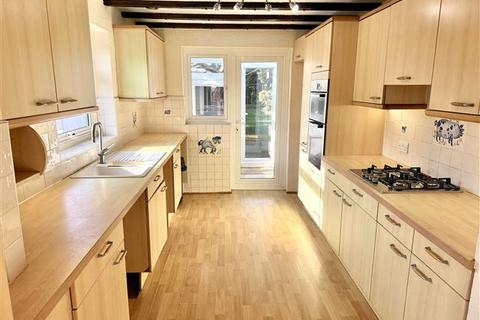 4 bedroom detached house for sale, The Glen, Worthing, West Sussex, BN13 2AD