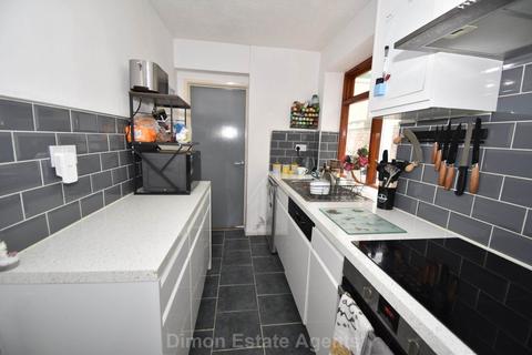 4 bedroom terraced house for sale, Queens Road, Gosport