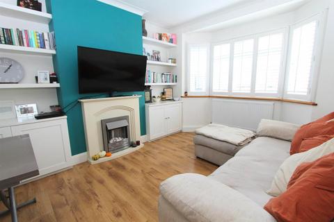 2 bedroom flat for sale - Bute Court, Surrey SM6